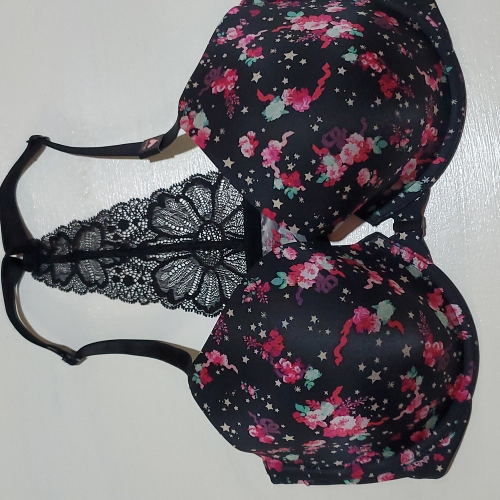 Victoria's Secret Bra NWT